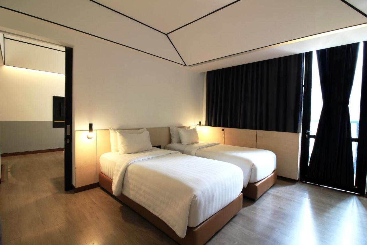 Gaia Cosmo Hotel Джокьякарта Экстерьер фото