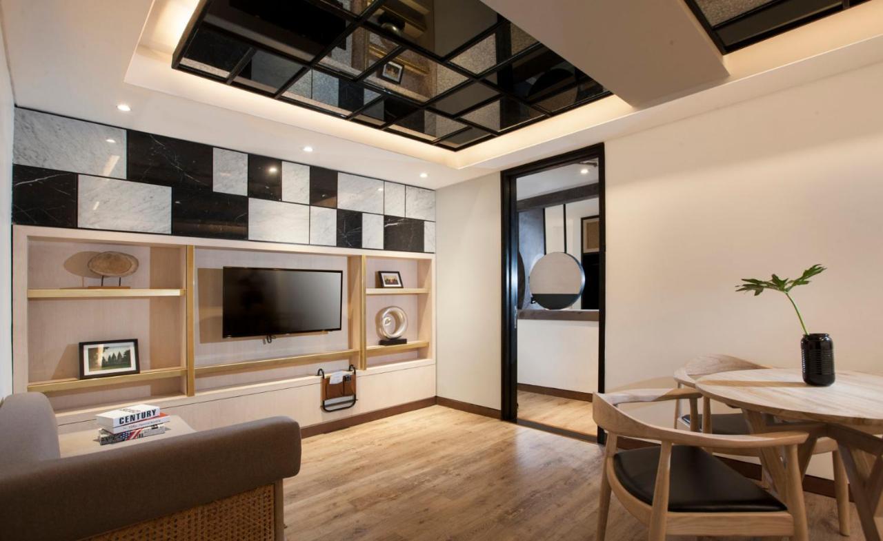 Gaia Cosmo Hotel Джокьякарта Экстерьер фото