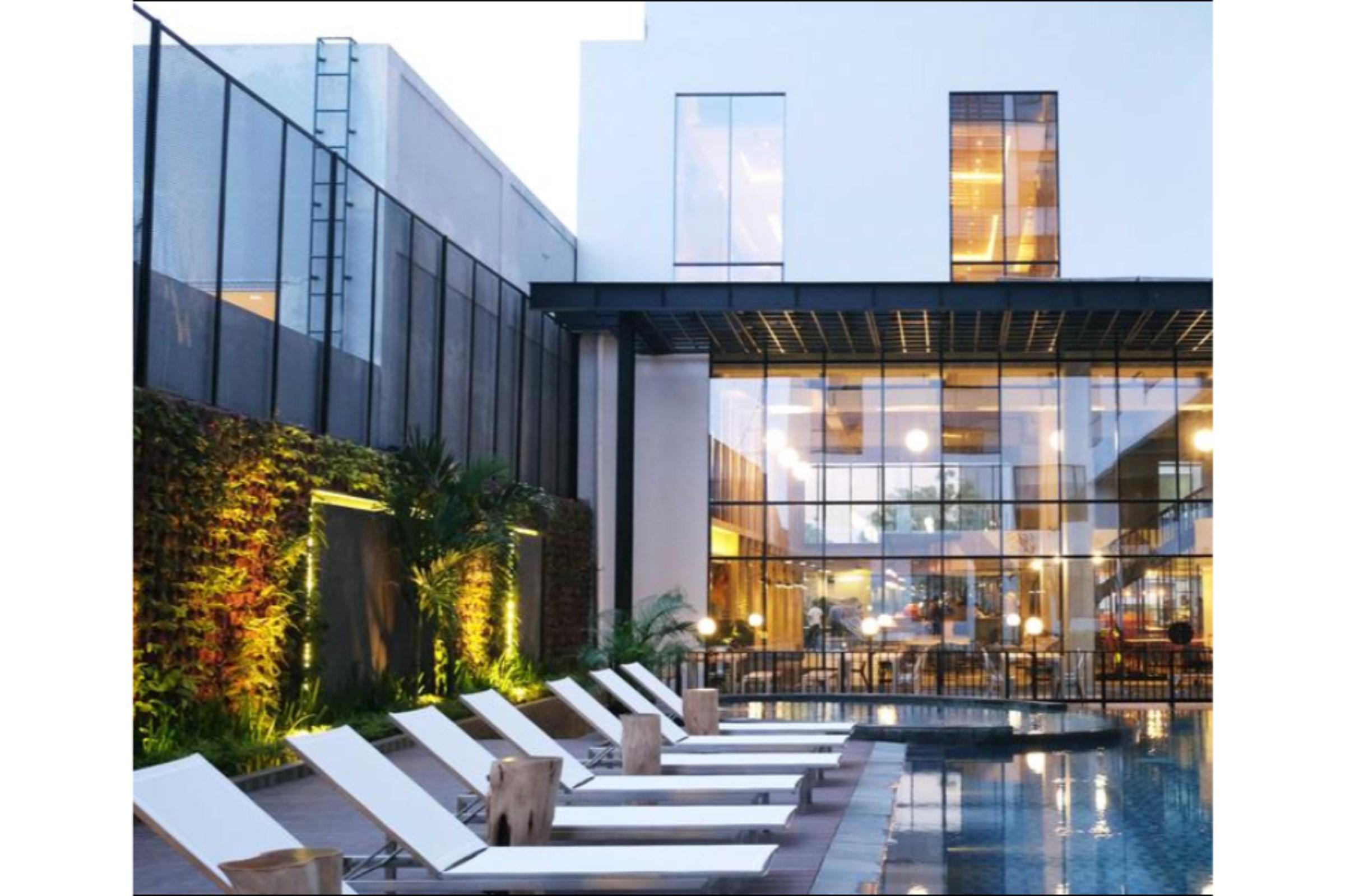 Gaia Cosmo Hotel Джокьякарта Экстерьер фото