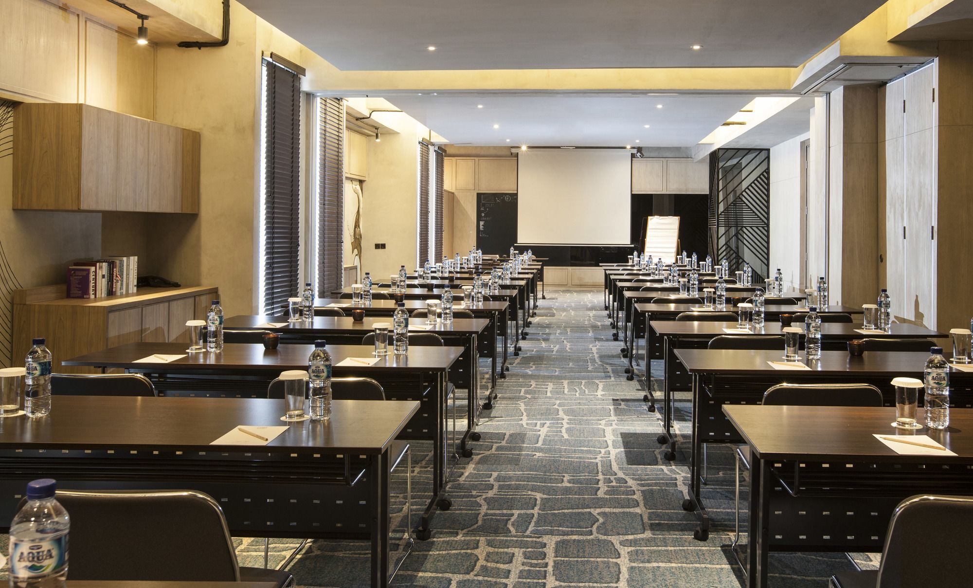 Gaia Cosmo Hotel Джокьякарта Экстерьер фото